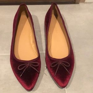 Banana Republic flat